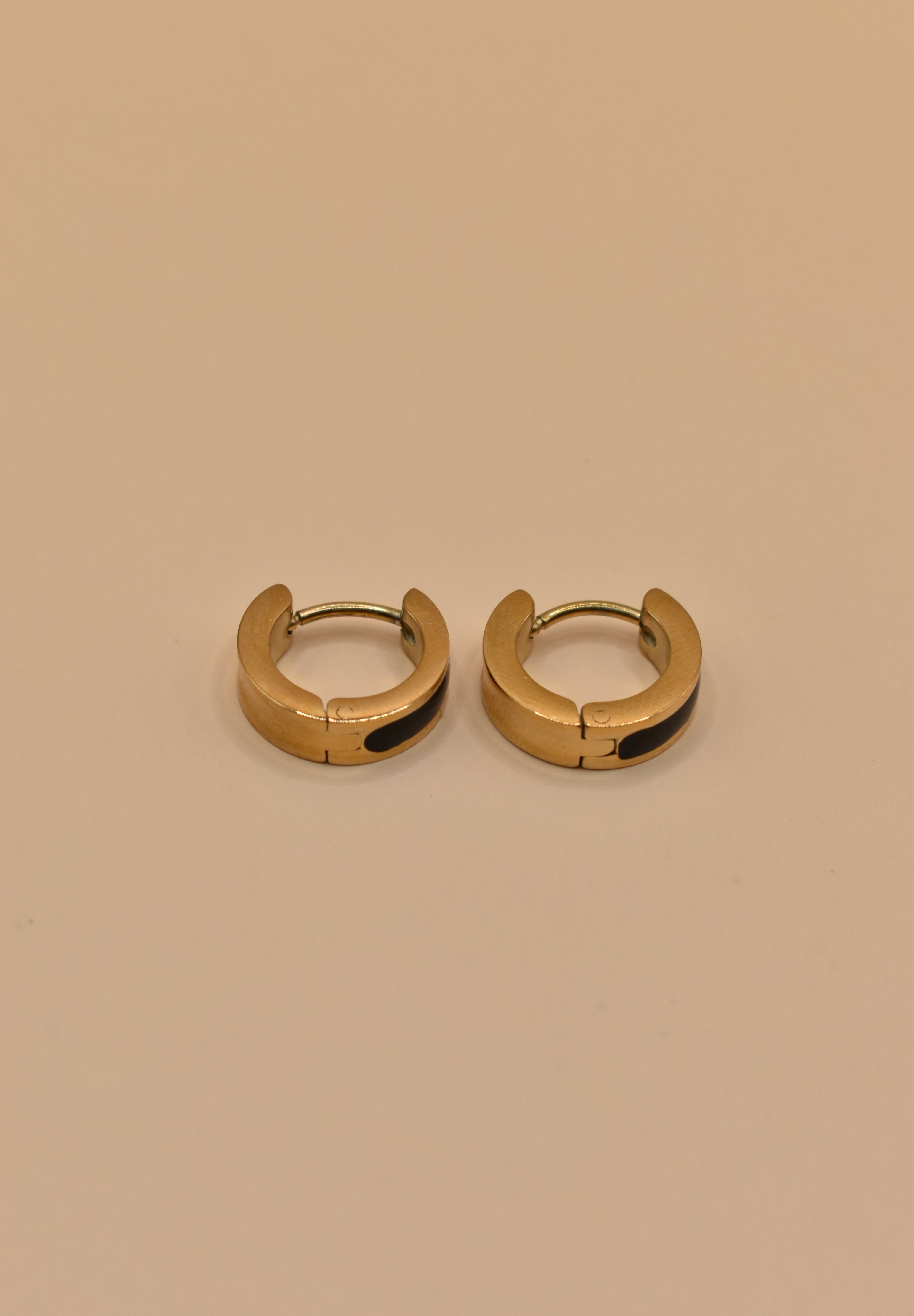 Circle charm enamel huggies earrings with smooth gold clasp