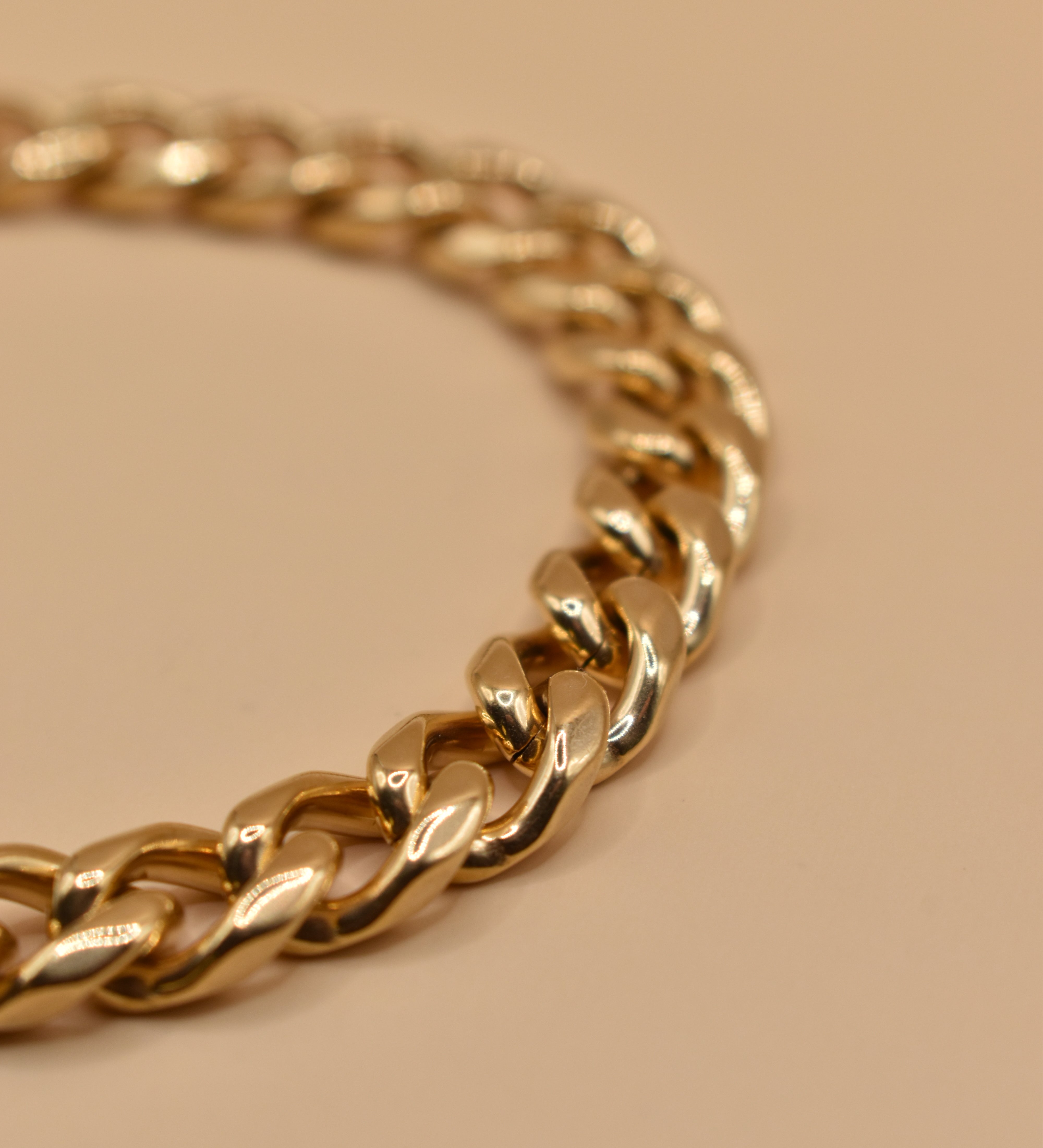 Gold Cuban chain with magnetic clasp for secure daily wear