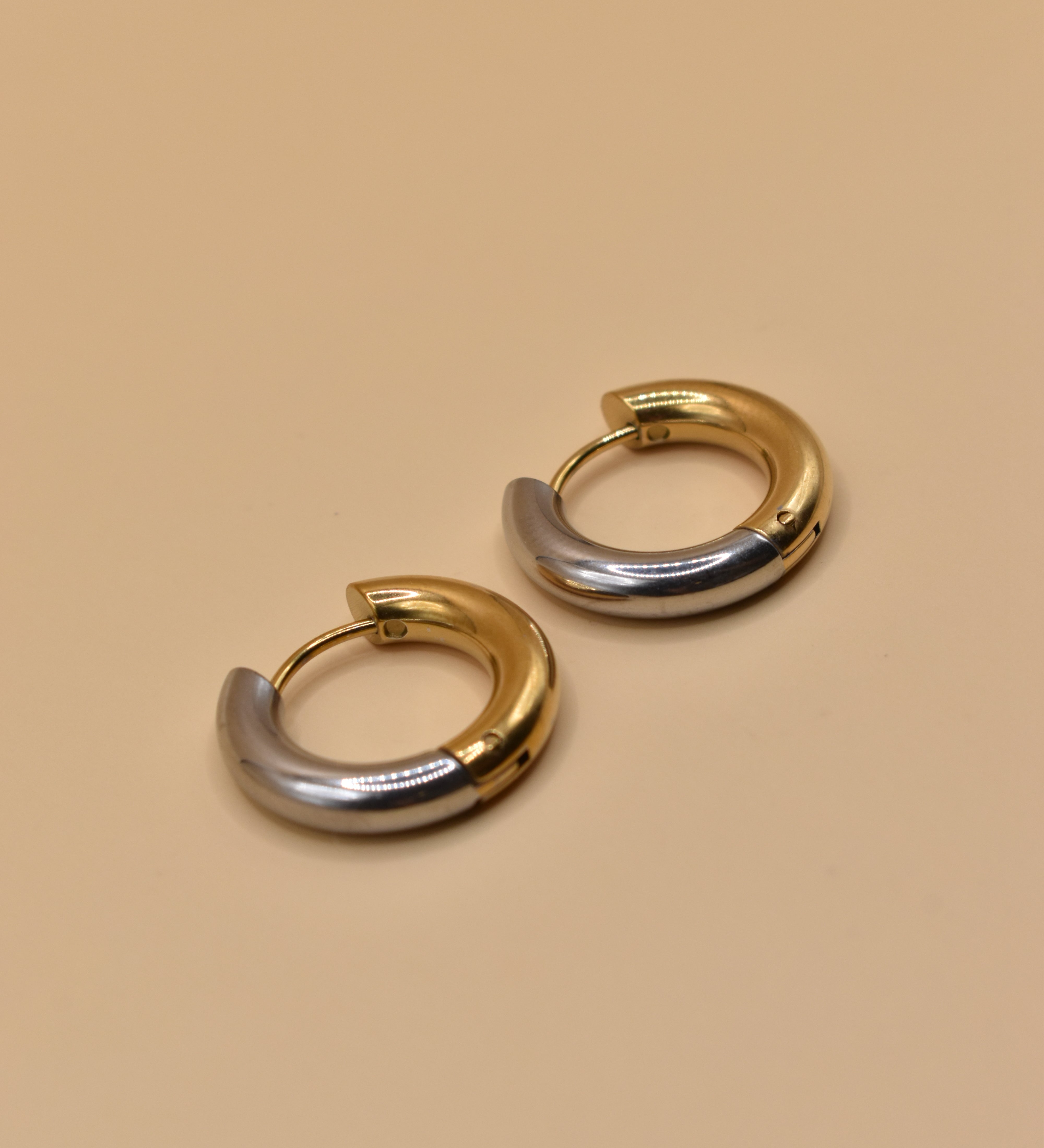 Mixed metal hypoallergenic geometric stud earrings