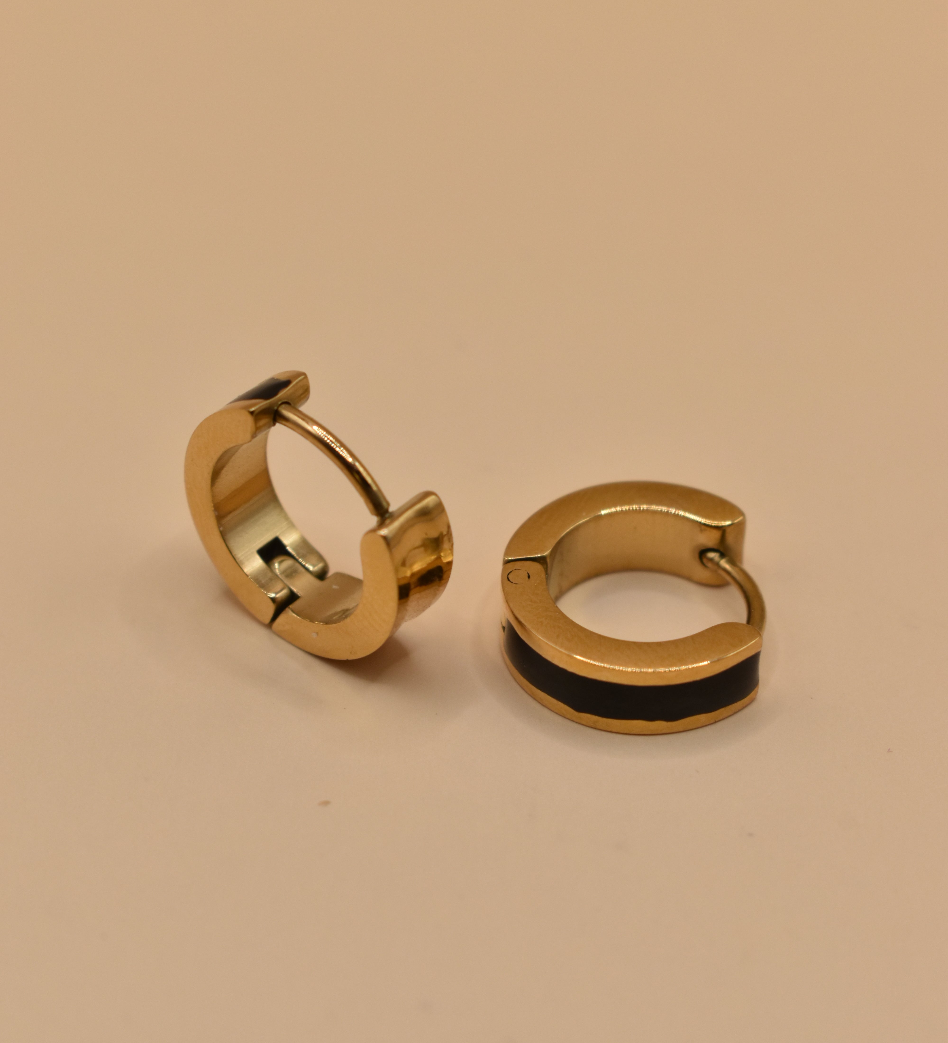 Circle charm enamel huggies earrings with smooth gold clasp