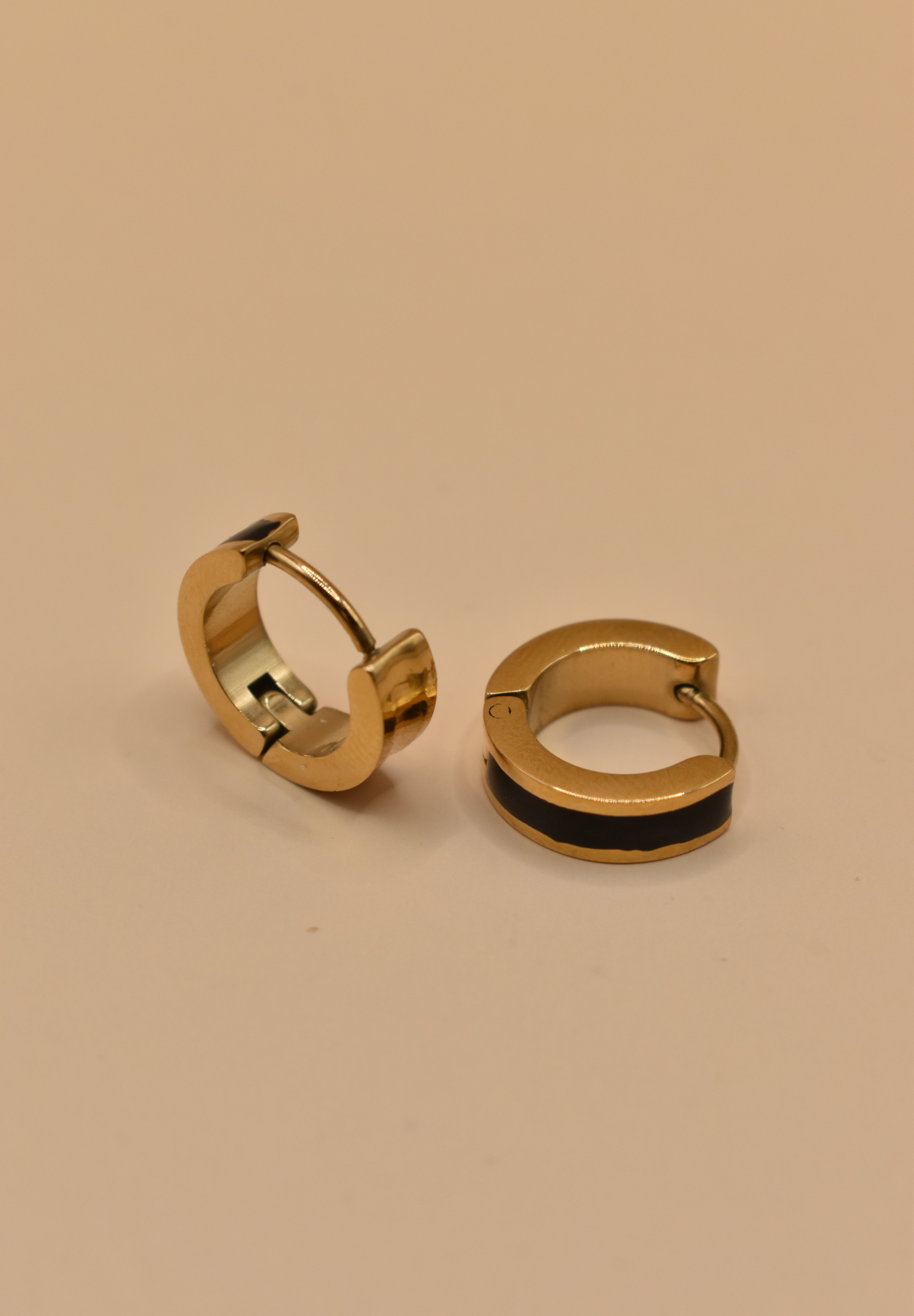 Circle charm enamel huggies earrings with smooth gold clasp