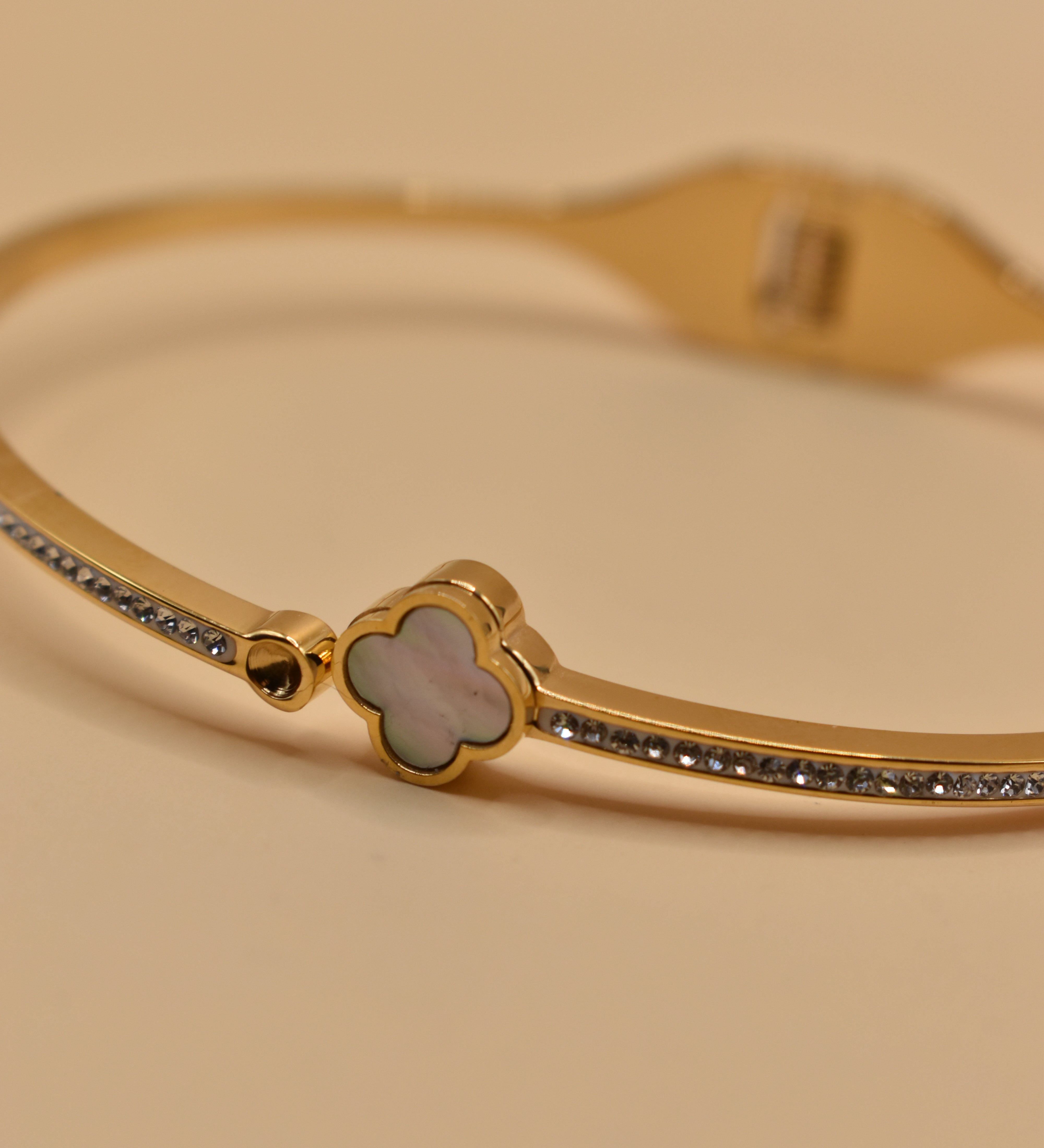 White flower bangle gold floral bracelet with rhinestones