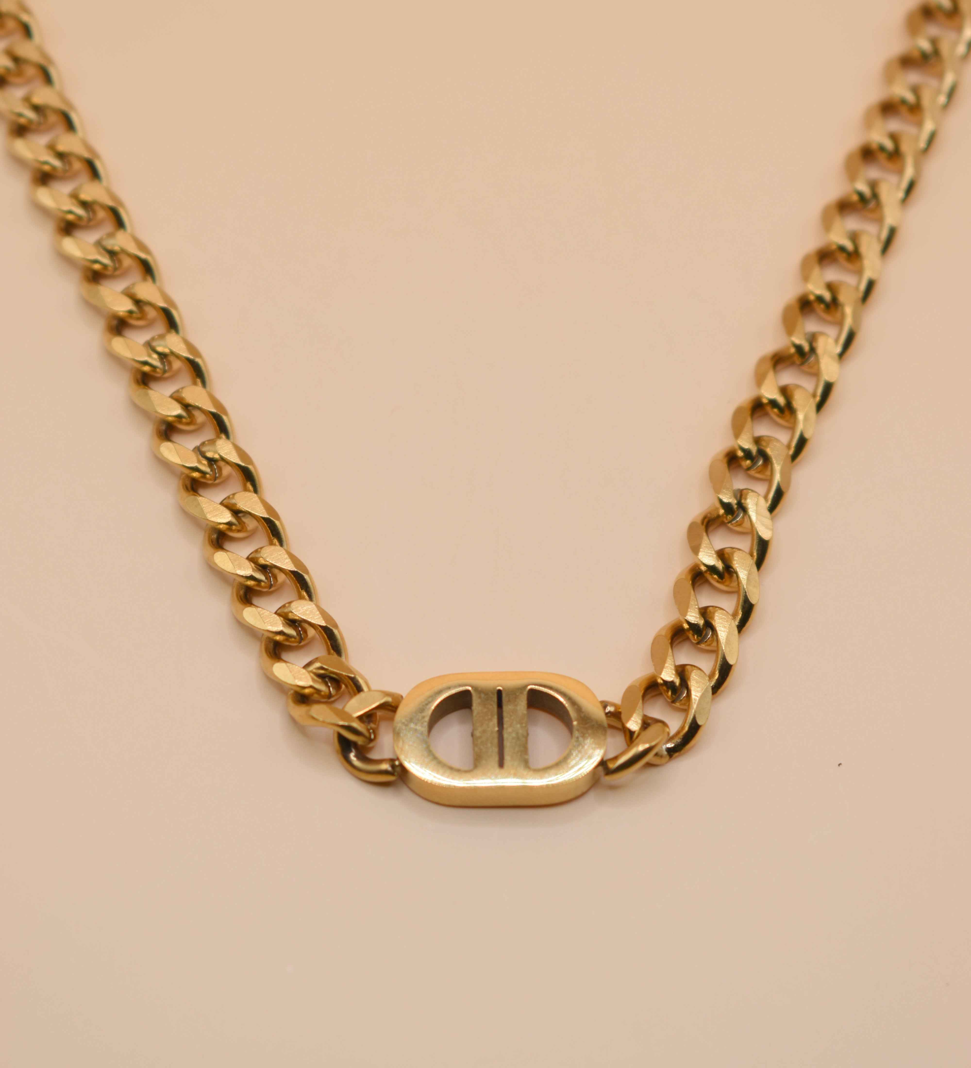 Hypoallergenic gold chain bracelet style necklace with curb links