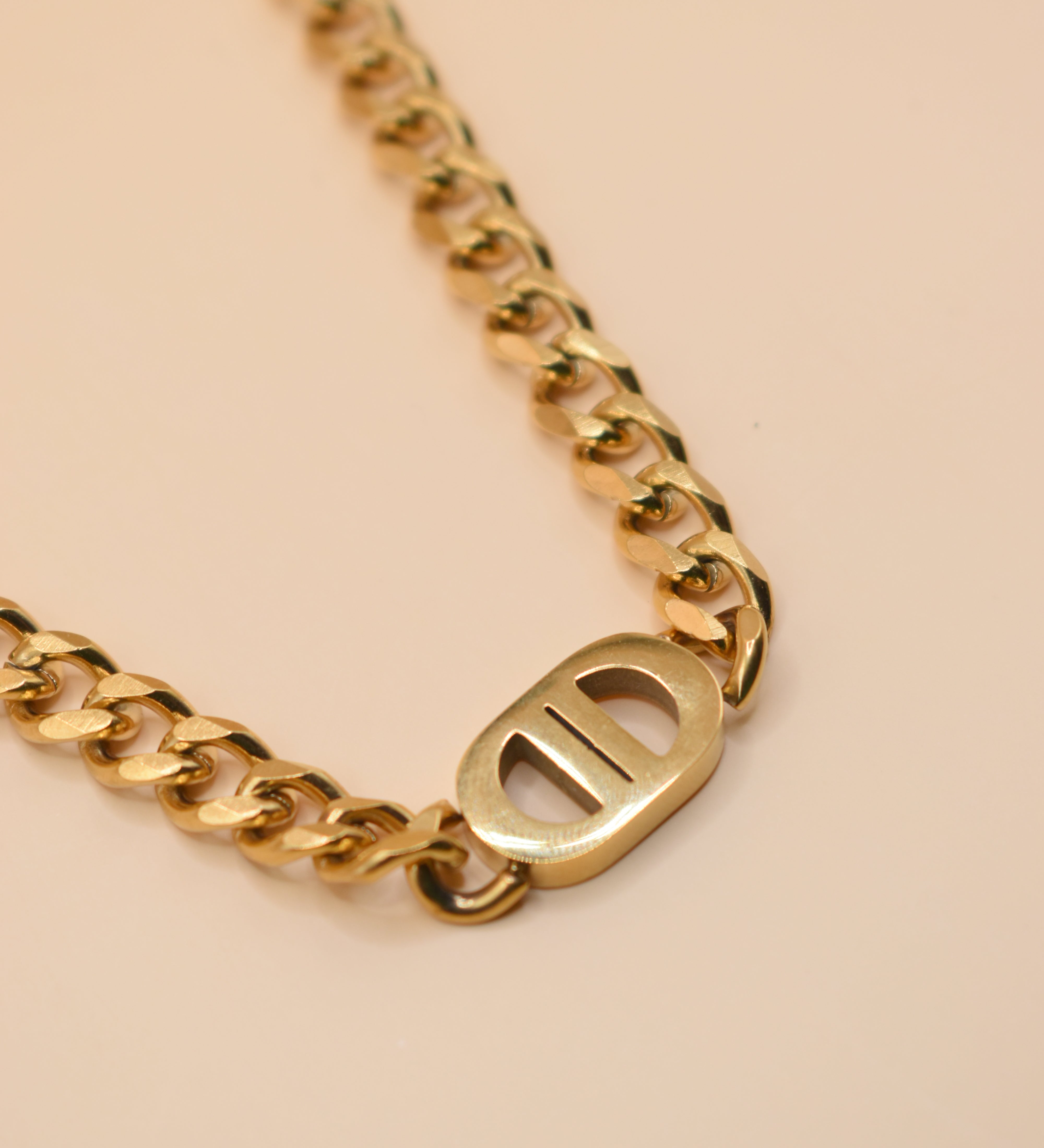 Hypoallergenic gold chain bracelet style necklace with curb links