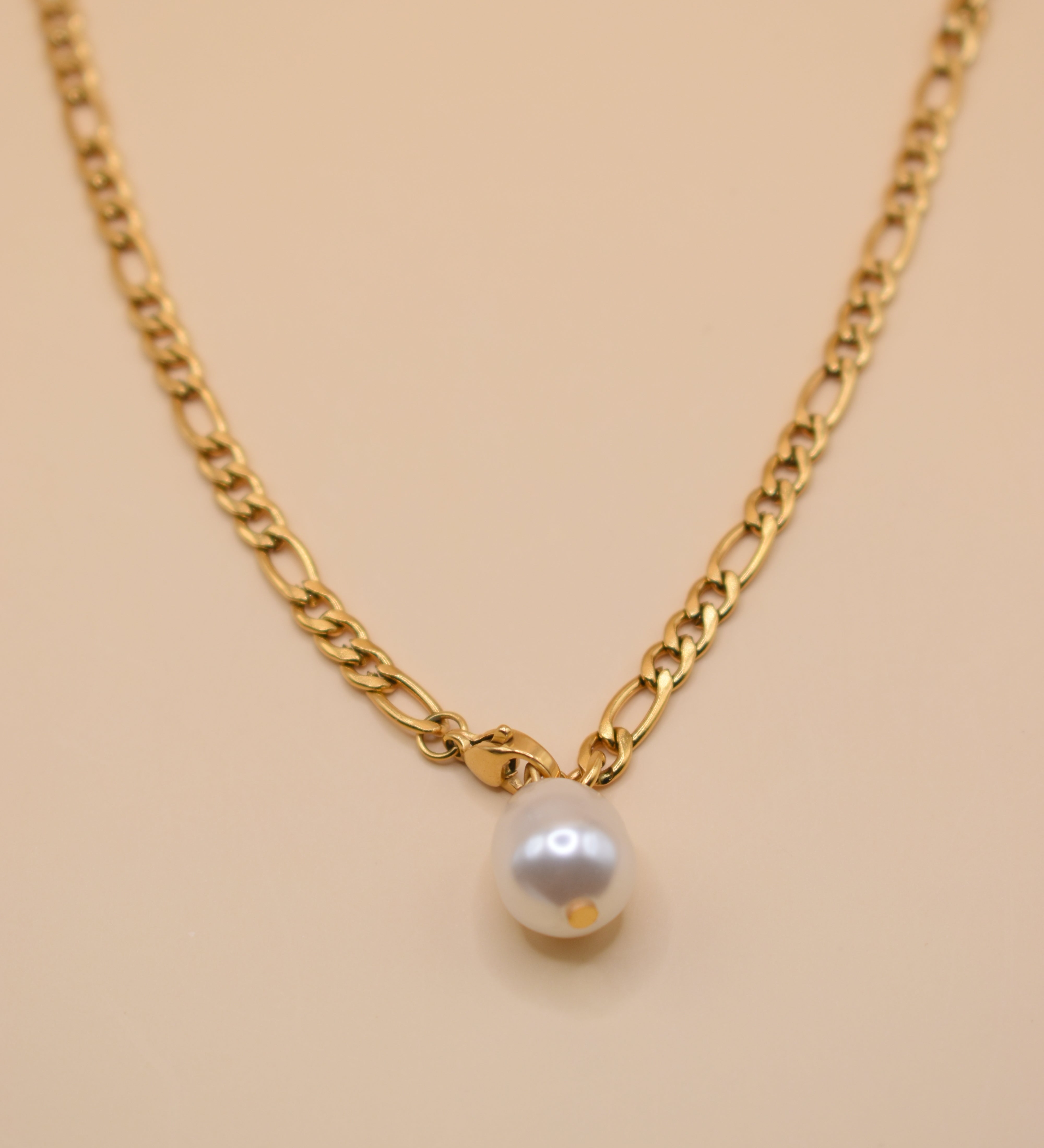 Gold plated pearl pendant necklace with dainty 17-inch chain