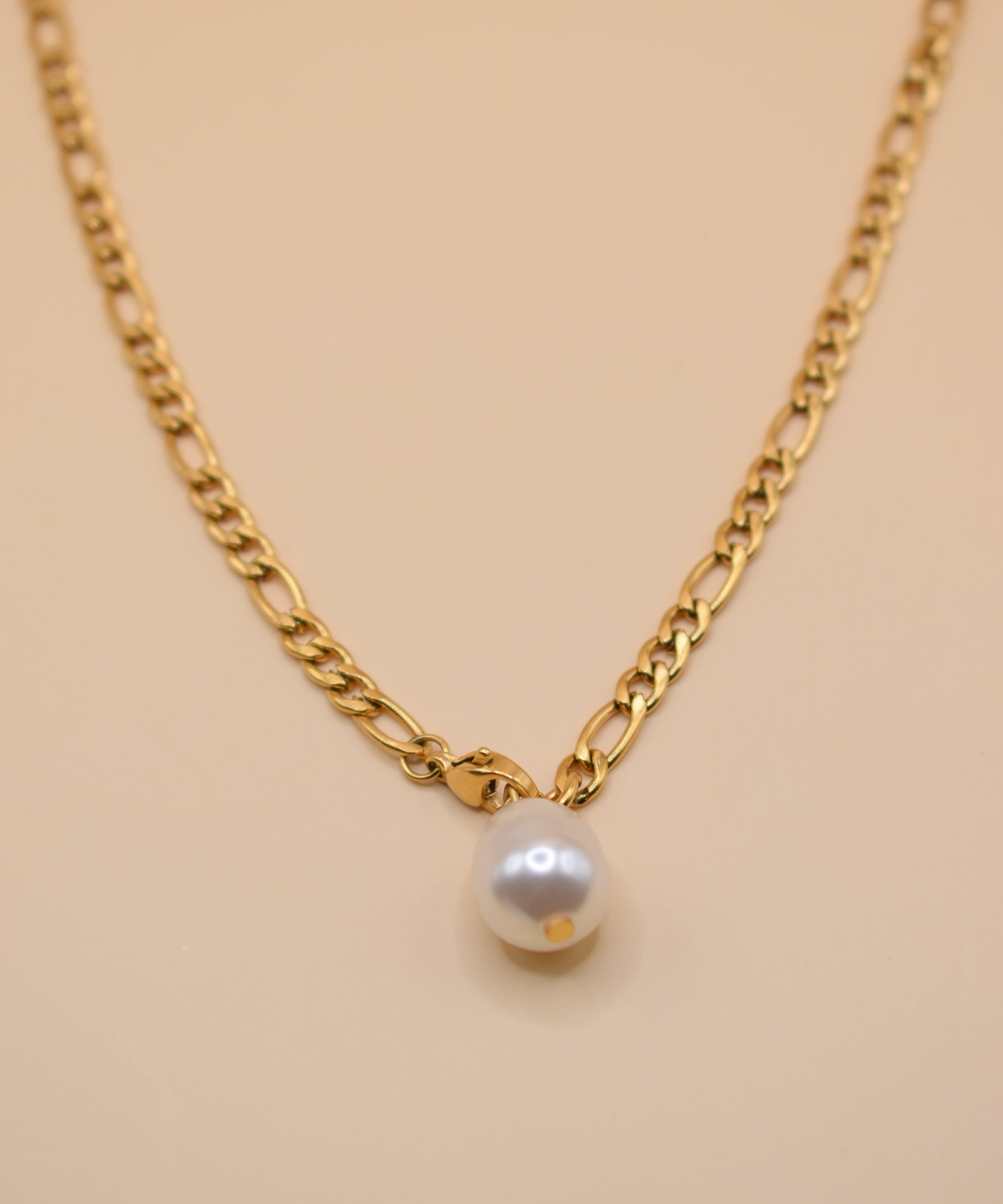 Gold plated pearl pendant necklace with dainty 17-inch chain