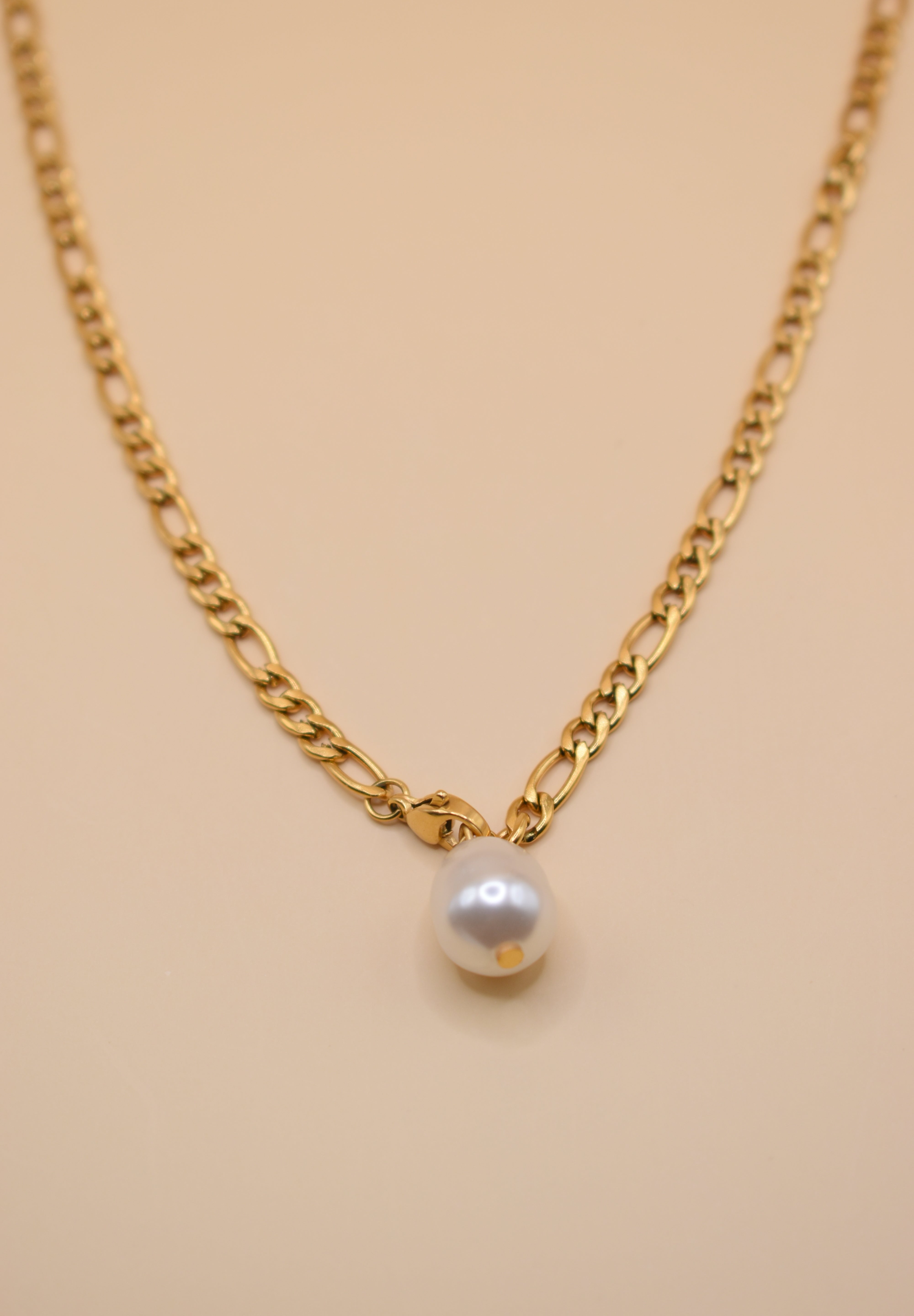 Gold plated pearl pendant necklace with dainty 17-inch chain